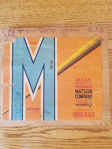 M Brand Selah Heights Orchard Orange Fruit Crate Label