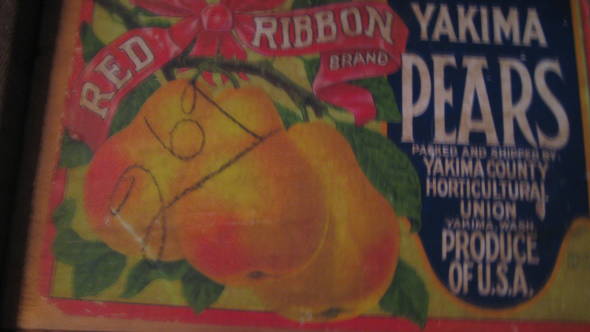 Red Ribbon Fruit Crate Label
