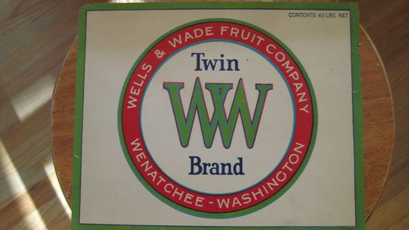 Twin W White Fruit Crate Label