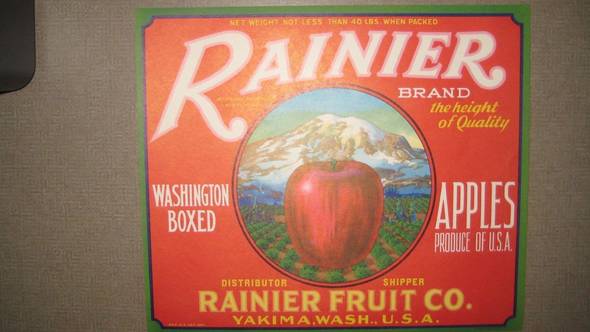 Red Rainier 40LB Fruit Crate Label
