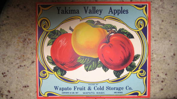 Yakima Valley Applies Fruit Crate Label