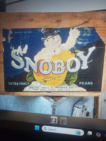 Snoboy Net Weight 45 LBS XF Pears Fruit Crate Label