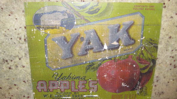 Yak Fruit Crate Label