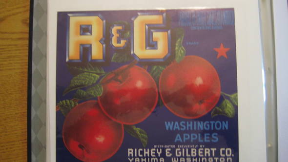 R & G Red Star Fruit Crate Label
