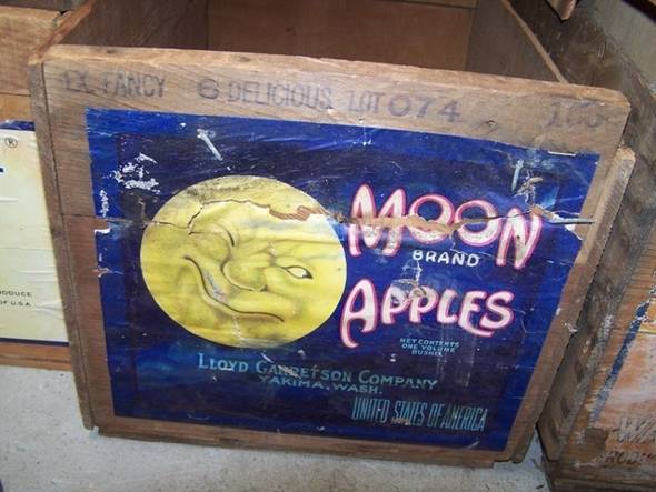moon 1 bushel Fruit Crate Label