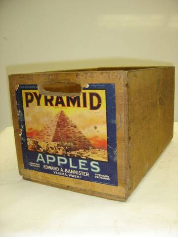 Pyramid no produce of USA Fruit Crate Label