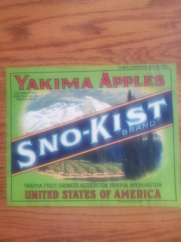 Snokist Green 40lbs cubic contents Fruit Crate Label