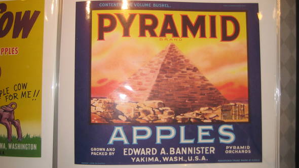 Pyramid Fruit Crate Label