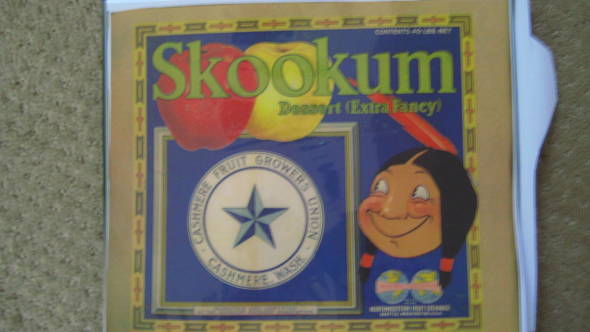 Skookum Blue Star 40LBS Fruit Crate Label