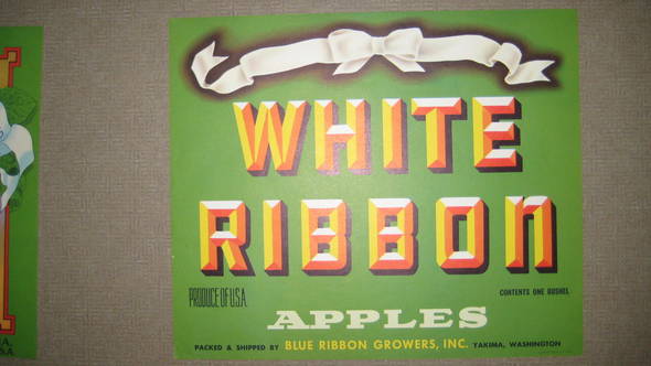 White Ribbon Blue Ribbon Growers Fruit Crate Label