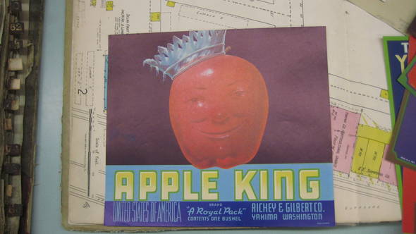Apple King light blue sash Fruit Crate Label