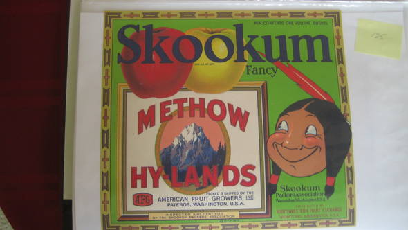 Skookum Methow Hylands fancy Fruit Crate Label