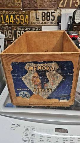 Wenoka blue star crate no doc Fruit Crate Label