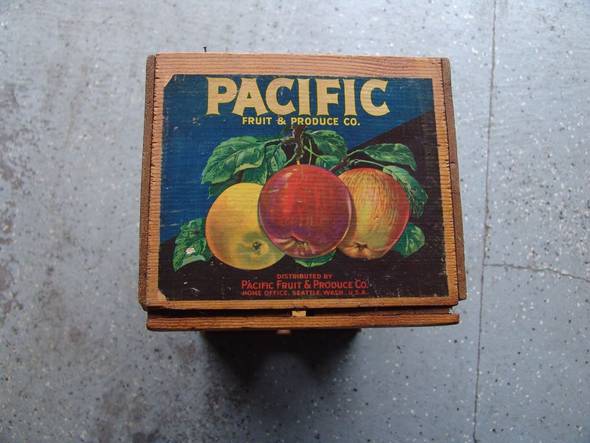 Pacific 1/2 Fruit Crate Label