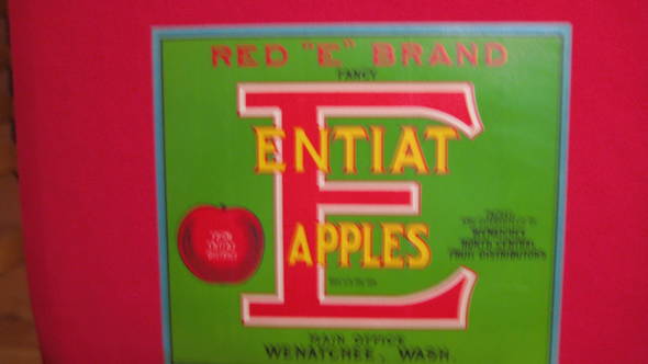 Red E Fruit Crate Label