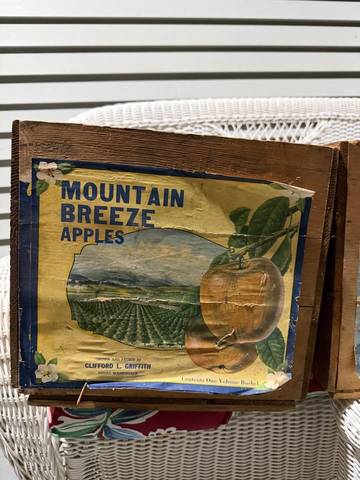Mountain Breeze Fruit Crate Label