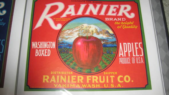 Rainier Red 1 bush Fruit Crate Label