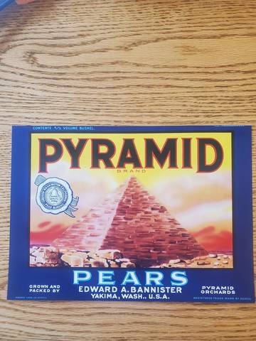 Pyramid 4/5 bushel Fruit Crate Label