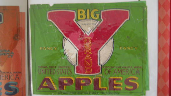 Big Y Fancy Fruit Crate Label