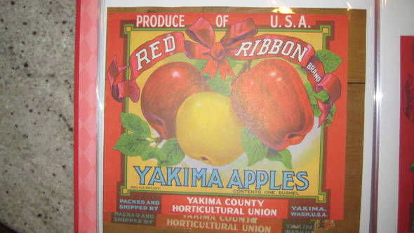 Red Ribbon one bushel Fruit Crate Label
